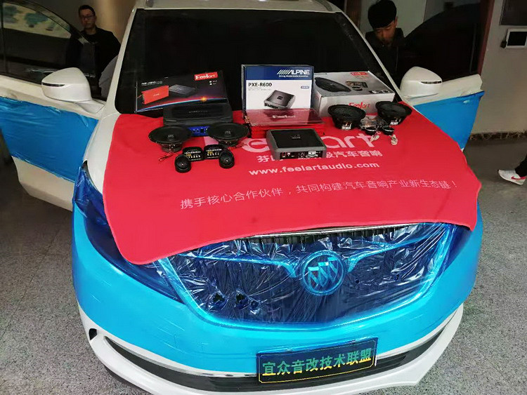 1改装车型-别克GL8.jpg