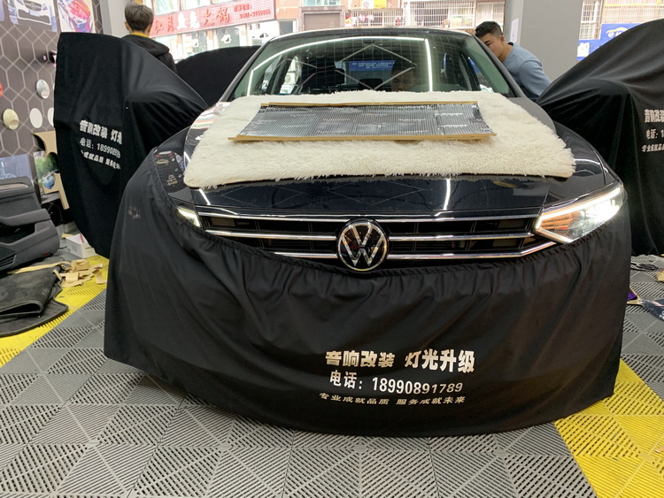 1，改装车型—大众迈腾.jpg