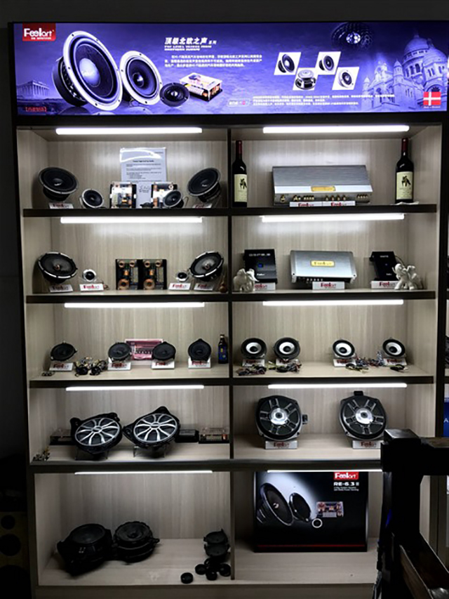 产品展示柜.jpg