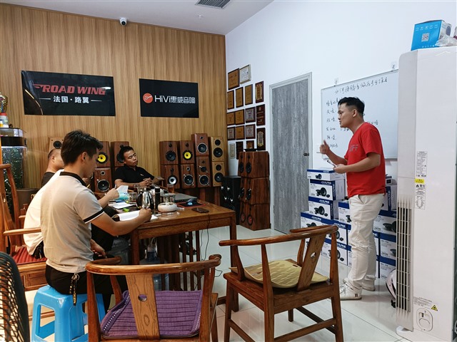3交流会进行中.jpg
