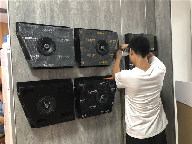 1628481829150965938.jpg 7舒尔诺夫隔音专区在店内十分显眼.jpg