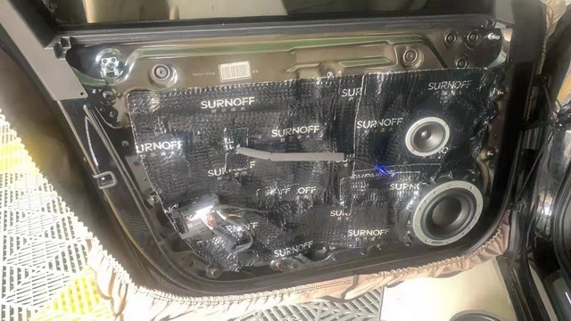 4前门板隔音后装上喇叭.jpg
