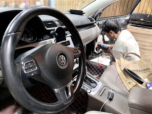 3.隔音后准备安装中低音喇叭.jpg