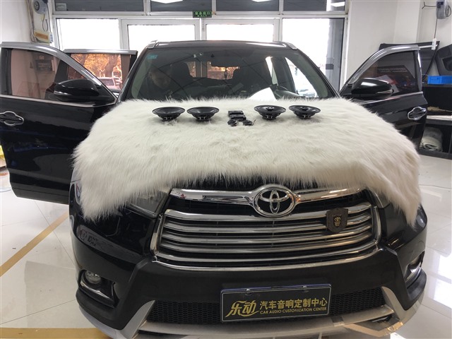 1改装车型——丰田汉兰达.jpg