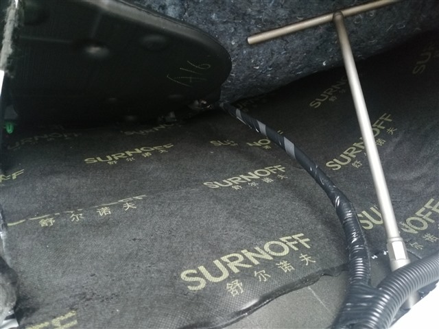 8.脚踏位第三层SO300R阻隔垫.jpg