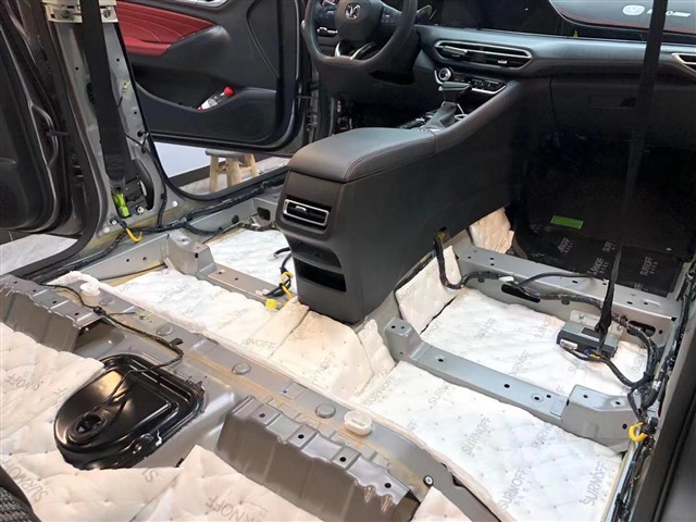 3-2底盘第二层SR100白棉隔音.jpg