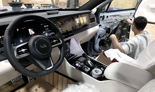 6隔音施工进行中.jpg